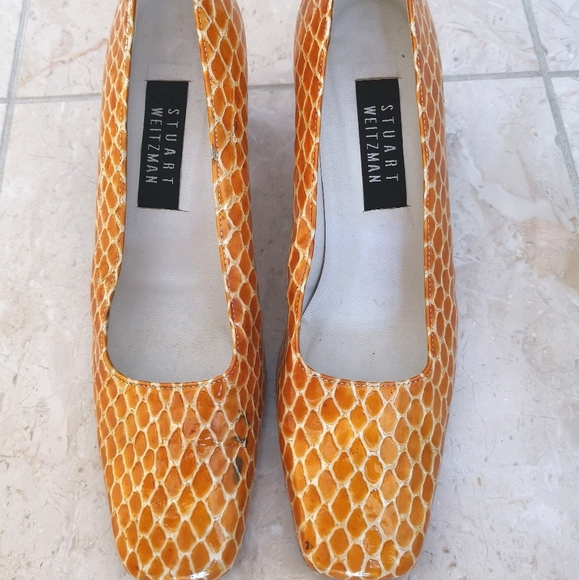 Vintage 90s Stuart Weitzman Yellow Leather Shoes - Picture 3 of 10